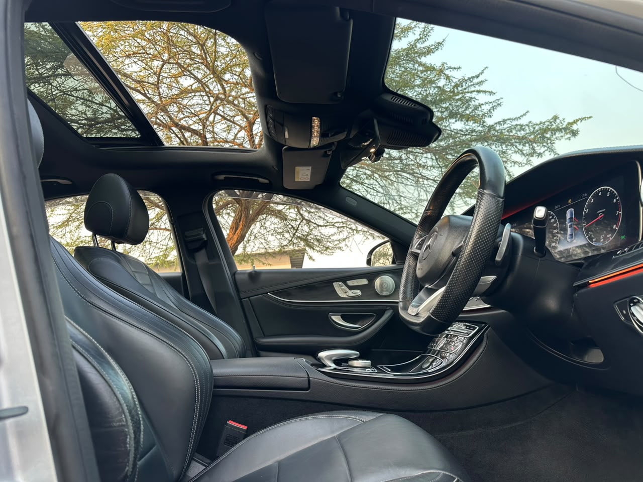 Mercedes-Benz thumbnail 5